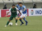 persebaya-surabaya-kalahkan-persib-bandung-di-jalak-harupat_20190307_194432.jpg