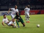persebaya-surabaya-vs-ps-tira-persikabo-laga-persahabatan_20190722_125333.jpg