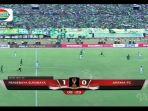 persebaya-unggul-atas-arema-di-menit-ke-7.jpg