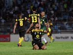 persela-lamongan-ditahan-imbang-barito-putera_20191105_122112.jpg