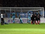 persela-lamongan-imbangi-peripura-jayapura_20190522_231845.jpg