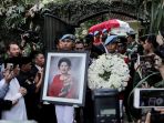 persemayaman-jenazah-ani-yudhoyono-di-puri-cikeas_20190602_164520.jpg
