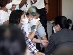 persemayaman-raditya-oloan-suami-joanna-alexandra_20210507_212151.jpg