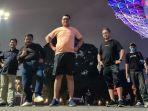 persiapan-hari-pers-nasional-pengurus-pwi-jaya-siapkan-fisik-di-stadion-utama-gelora-bung-karno.jpg