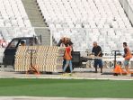 persiapan-konser-guns-n-roses-di-stadion-gbk_20181106_202339.jpg