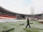 persiapan-konser-guns-n-roses-di-stadion-gbk_20181106_202359.jpg