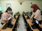 persiapan-un-berbasis-komputer-di-makassar_20150411_120219.jpg
