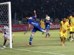 persib-bandung-juara-i-piala-presiden-ri-2015_20151018_223649.jpg