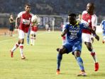 persib-bandung-kalahkan-persipura-jayapura-3-0_20190519_200454.jpg