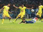 persib-bandung-kalahkan-ps-polri-dalam-laga-uji-coba_20160315_163650.jpg