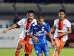 persib-bandung-lolos-ke-semi-final-piala-presiden-2015_20150926_223739.jpg