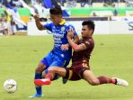 persib-bandung-lumat-psm-makassar-5-2_20191222_223948.jpg