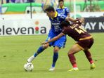 persib-bandung-lumat-psm-makassar-5-2_20191222_224137.jpg