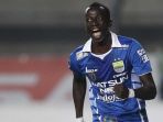persib-bandung-makan-konate-vs-pusamania-borneo-fc_20180130_172833.jpg