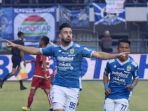 persib-bandung-menang-3-2-atas-persija-jakarta_20180923_185616.jpg