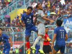 persib-bandung-permalukan-arema-fc_20200308_194030.jpg