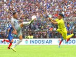 persib-bandung-permalukan-arema-fc_20200308_194535.jpg