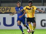 persib-bandung-vs-barito-putera-1_20171009_232356.jpg