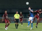 persib-bandung-vs-borneo-fc_20210923_201453.jpg