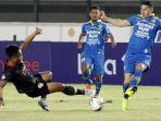 persib-bandung-vs-kalteng-putra.jpg