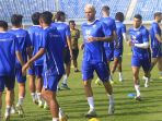 persib-gelar-latihan-jelang-piala-presiden_20240718_204755.jpg