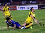 persib-kandaskan-mitra-kukar_20170225_212153.jpg