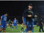 persib-marc-klok-turun.jpg