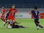 persija-jakarta-ditahan-imbang-1-1-oleh-persik-kediri_20221211_102026.jpg