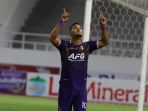persija-jakarta-ditahan-imbang-1-1-oleh-persik-kediri_20221211_102217.jpg