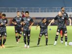 persija-jakarta-gelar-latihan-bersama_20221209_212033.jpg