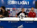 persija-jakarta-saat-konferensi-pers-usai-kalah-1-2-dari-persipura-jayapura.jpg