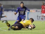 persija-jakarta-tahan-imbang-persib-bandung_20170723_010439.jpg
