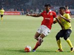 persija-tundukan-semen-padang_20160508_225247.jpg