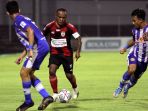 persipura-jayapura-vs-persiraja-banda-aceh-imbang-tanpa-gol_20220117_172231.jpg