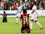 persipura-jayapura-vs-psis-semarang-di-laga-liga-1-indonesia_20200302_093122.jpg
