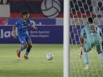 persis-solo-bekuk-persib-bandung-2-1_20230809_013421.jpg