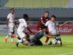 persis-solo-hadapi-persiba-balikpapan_20211223_003304.jpg