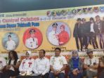 personel-band-slank-bersama-gubernur-sulawesi-tenggara-longki-djanggola_20171025_180601.jpg