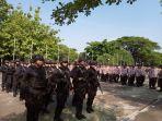 personil-kepolisian-saat-apel-di-halaman-stadion-manahan-solo-sabtu-1212019.jpg