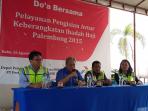 pertamina-pastikan-stok-bbm-pesawat-angkutan-haji-aman-01_20150827_171121.jpg
