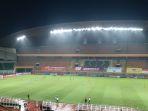 pertandingan-sulut-united-vs-dewa-united-di-stadion-wibawa-mukti.jpg
