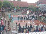 pertandingan-voli-yang-dibubarkan-oleh-polisi-di-brebes.jpg