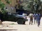 pertempuran-semakin-sengit-di-sudan_20230418_055428.jpg