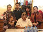 pertemuan-antara-sri-susuhunan-pakubuwana-xiii-pb-xiii.jpg