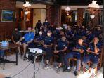 pertemuan-seluruh-elemen-persib-bandung-berlangsung-di-sari-ater-resort.jpg