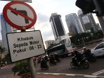 perubahan-pergub-larangan-sepeda-motor_20150406_200047.jpg