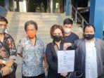 perwakilan-umat-budha-melaporkan-roy-suryo-nih3.jpg