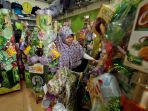 pesanan-parcel-meningkat-jelang-lebaran_20170616_151800.jpg