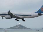 pesawat-boeing-hampir-menabrak-jet-bisnis-saat-mendarat-di-hongkong.jpg