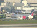 pesawat-md-82-american-airlines-terbakar.jpg